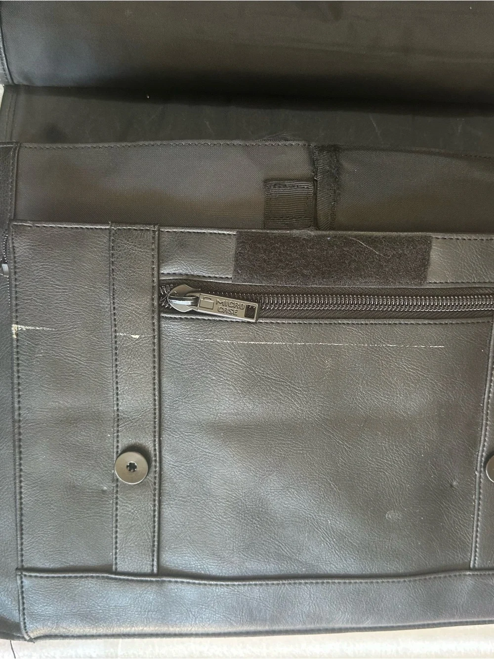 Leather Briefcase Messenger Bag in Black - Men’s Professional Carry